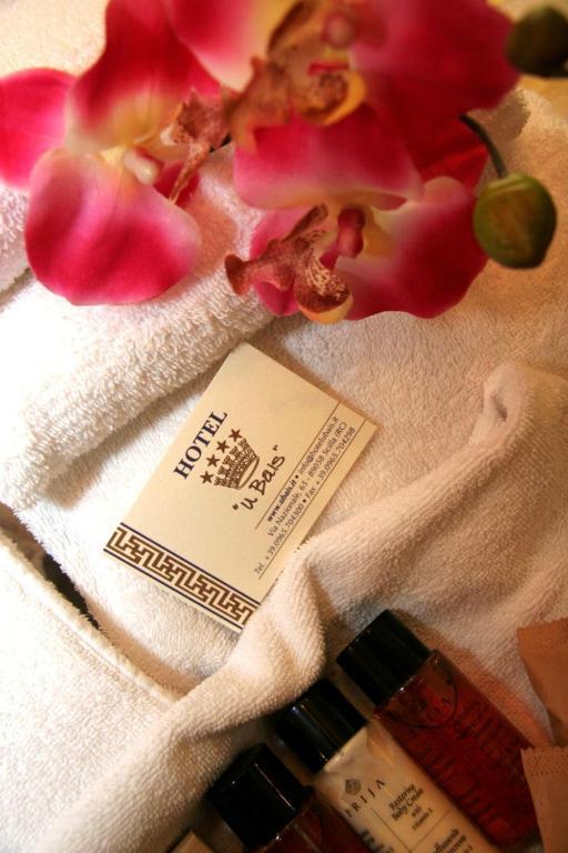 Hotel U' Bais ชิลลา ภายนอก รูปภาพ