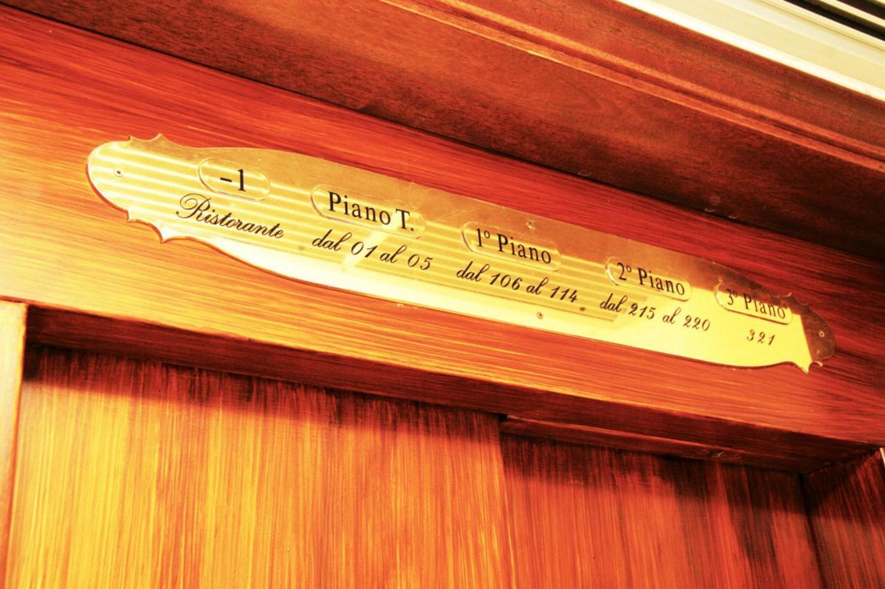 Hotel U' Bais ชิลลา ภายนอก รูปภาพ
